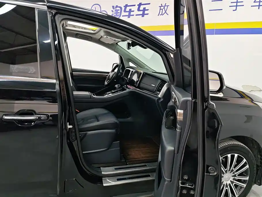 GAC Trumpchi Trumpchi M8 2021 Leading Show Series 390T Prestige Edition фото 8