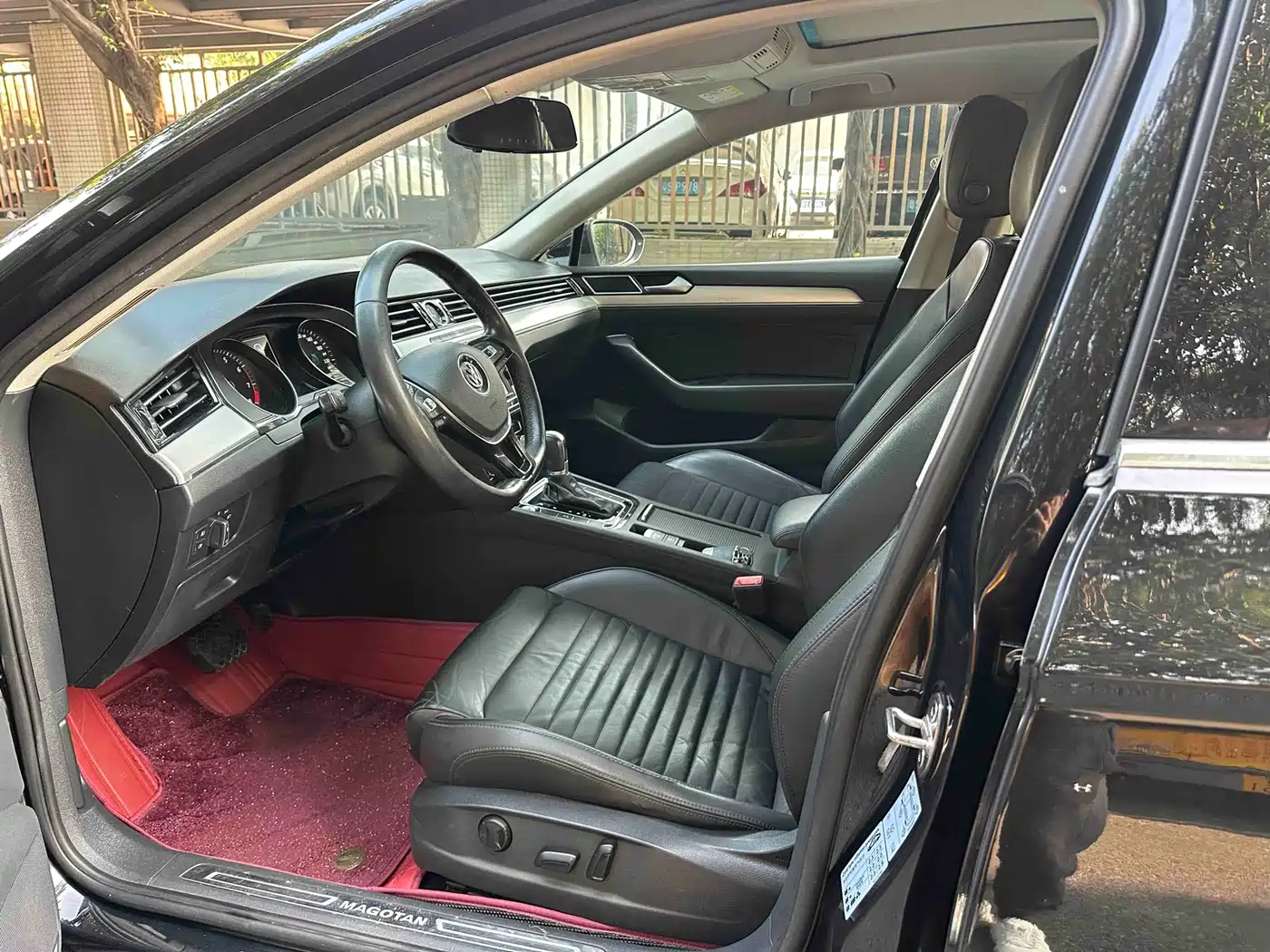 Volkswagen Magotan 2018 280TSI DSG Leading фото 12