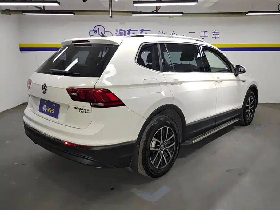 Volkswagen Tiguan L 2017 330TSI Automatic 2WD Comfort Edition фото 3