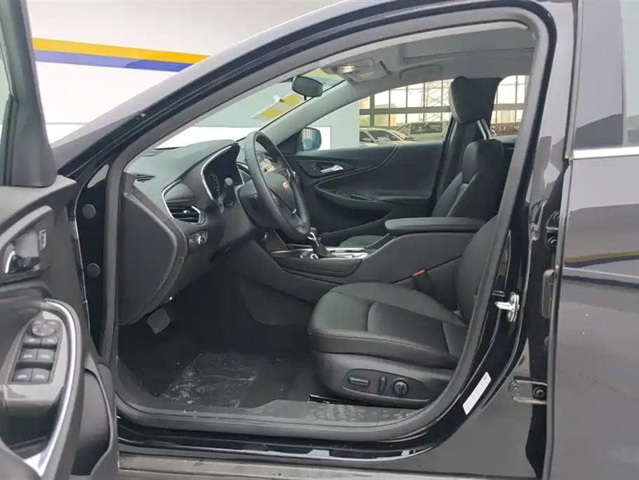 Chevrolet Malibu XL 2023 1.5T RS Edition фото 9
