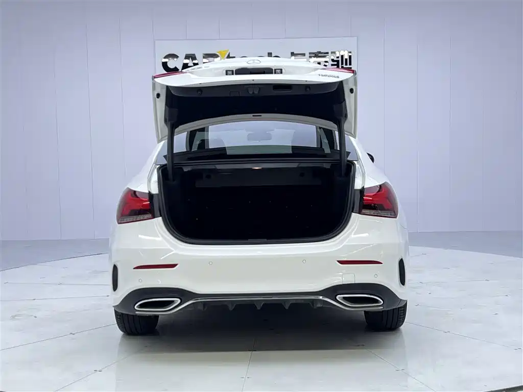 Mercedes-Benz A-Class 2020 A 200 L Sport Sedan фото 13