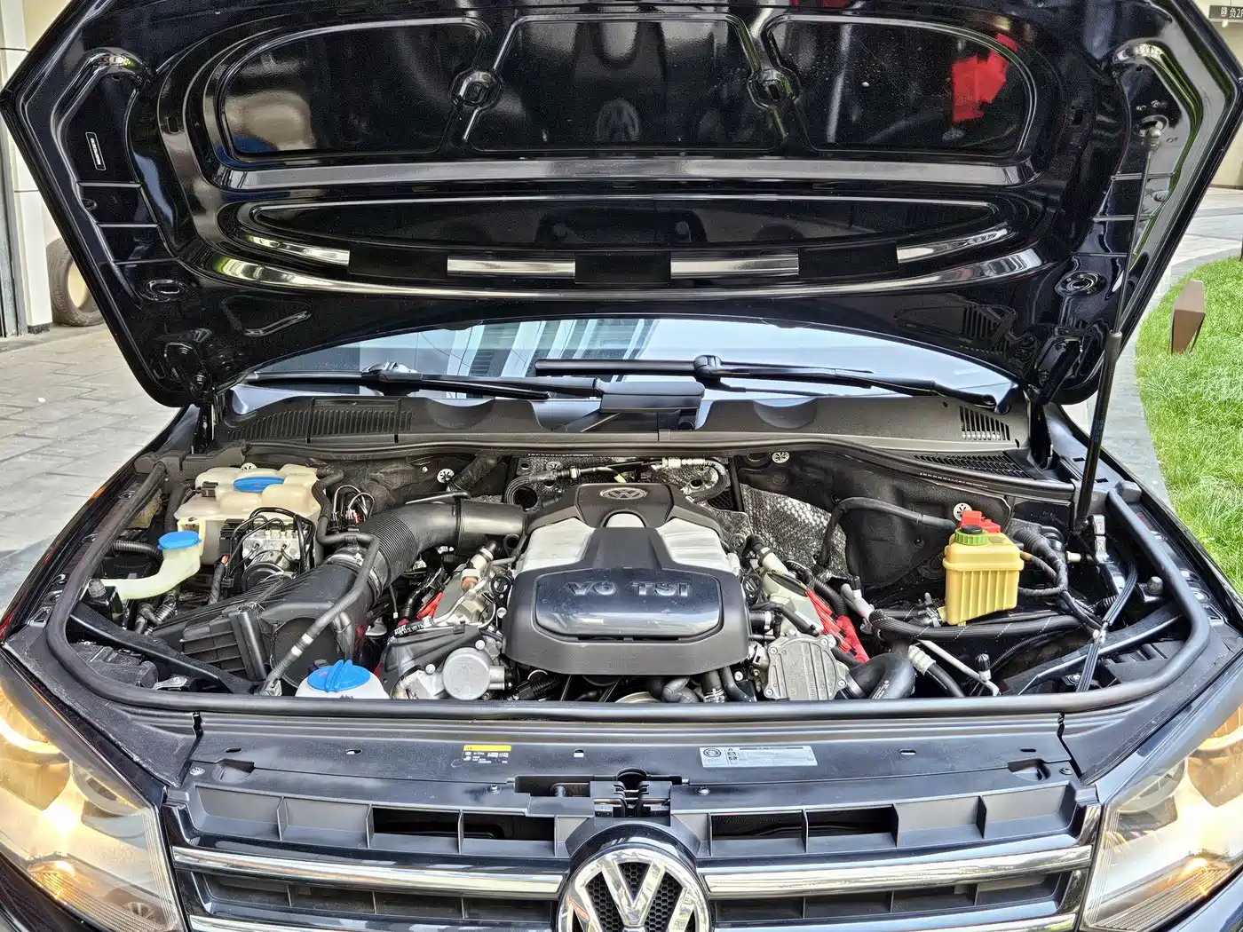 Volkswagen Touareg 2014 3.0TSI New Edge Edition фото 10