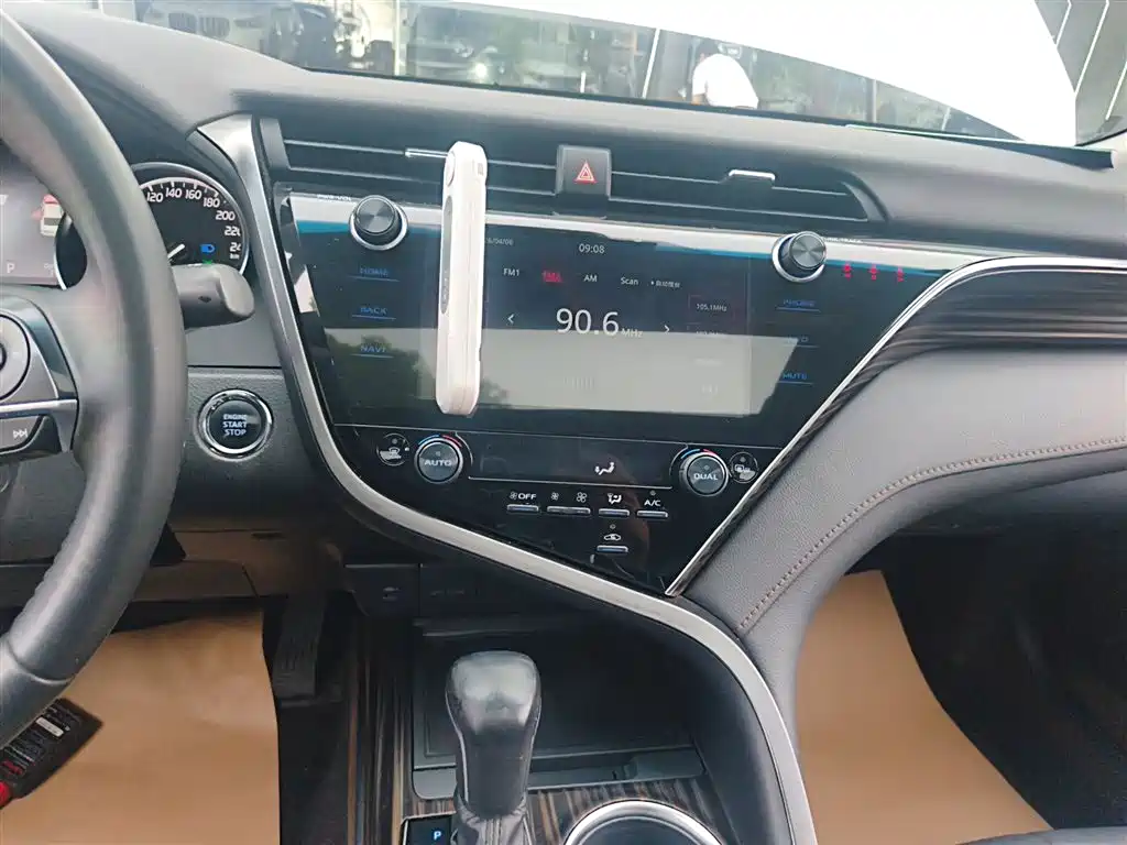 Toyota Camry 2019 Facelift 2.0G Luxury Edition фото 9