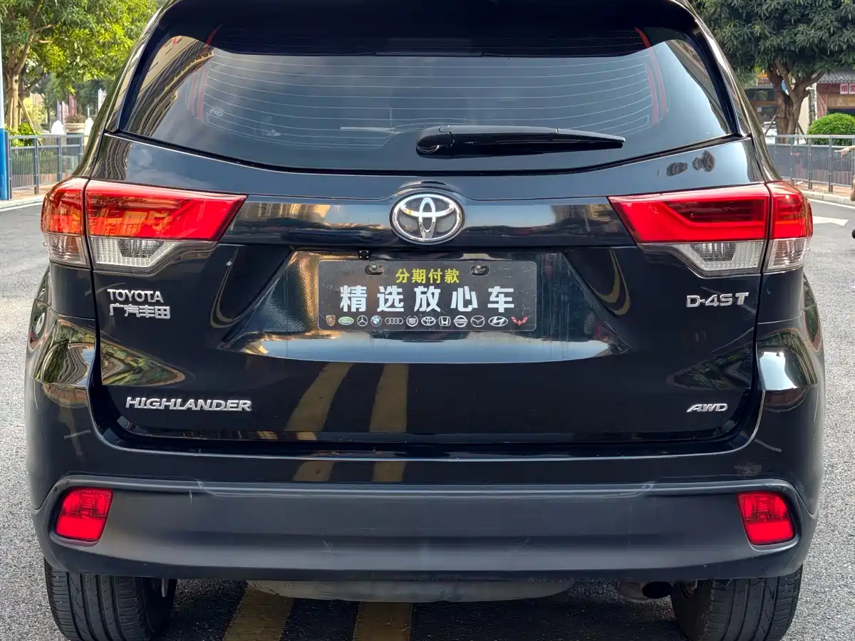 TOYOTA HIGHLANDER
