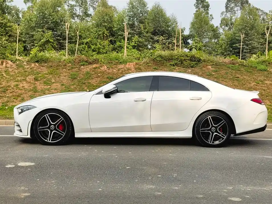 MERCEDES-BENZ CLS