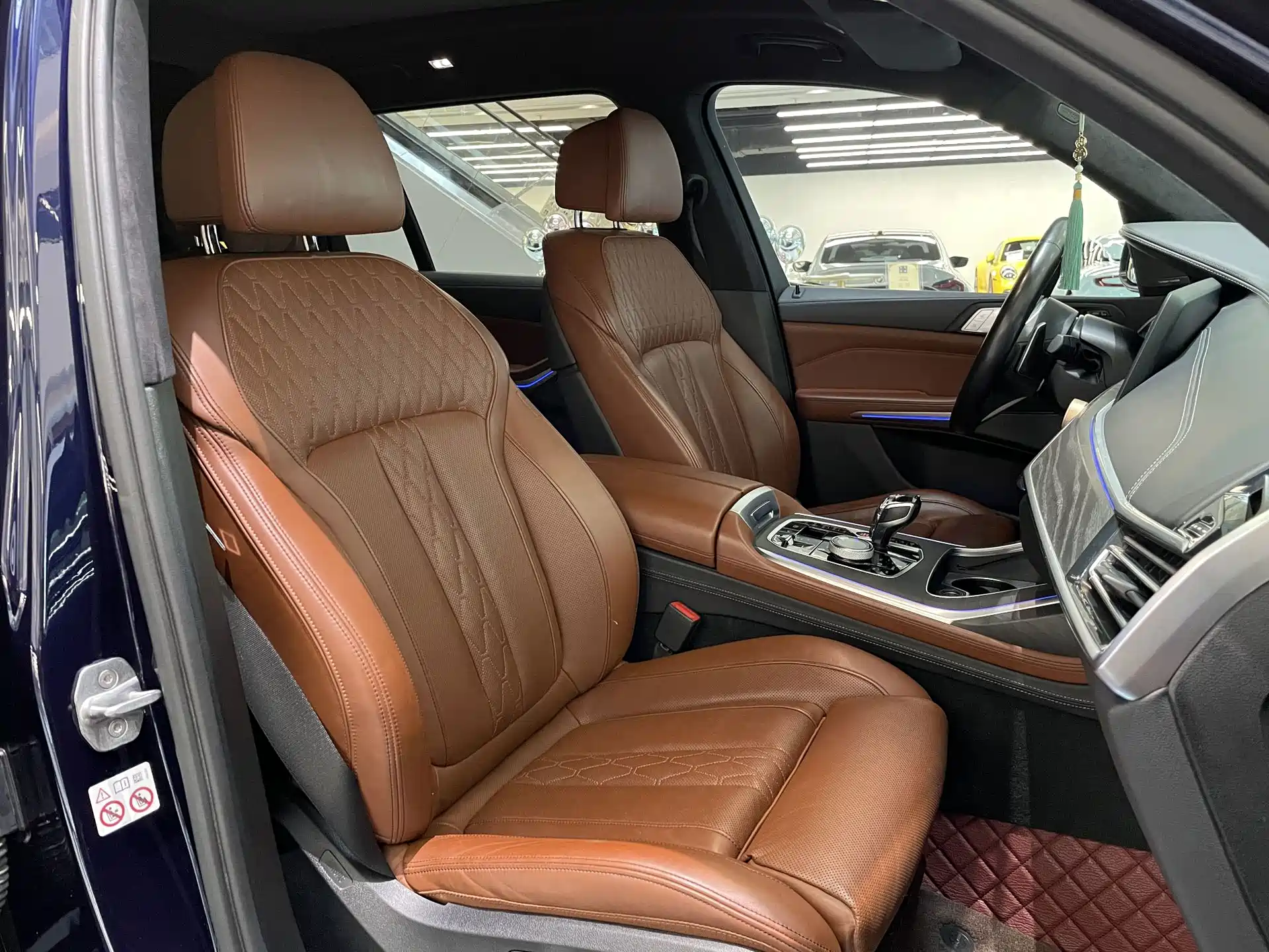 Фото 12 - BMW X7