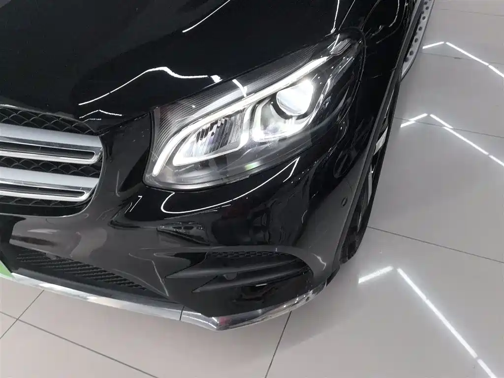 Mercedes-Benz GLC 2019 GLC 260 L 4MATIC Luxury фото 18