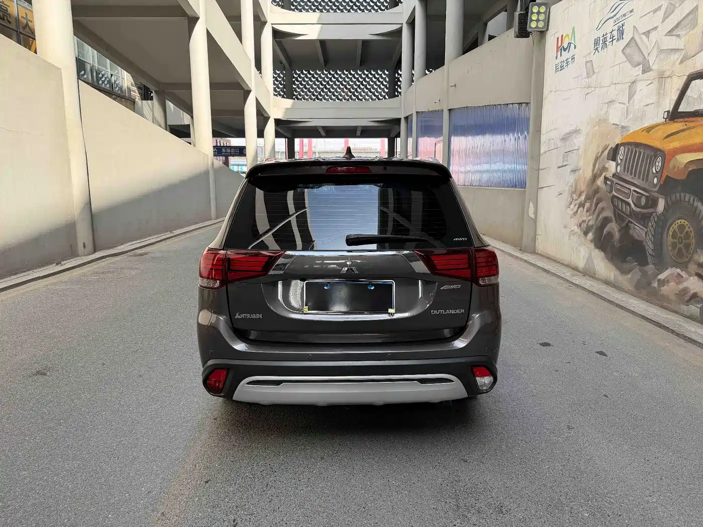 Mitsubishi Outlander 2019 2.4L 4WD Deluxe Edition 5-Seater China VI фото 5
