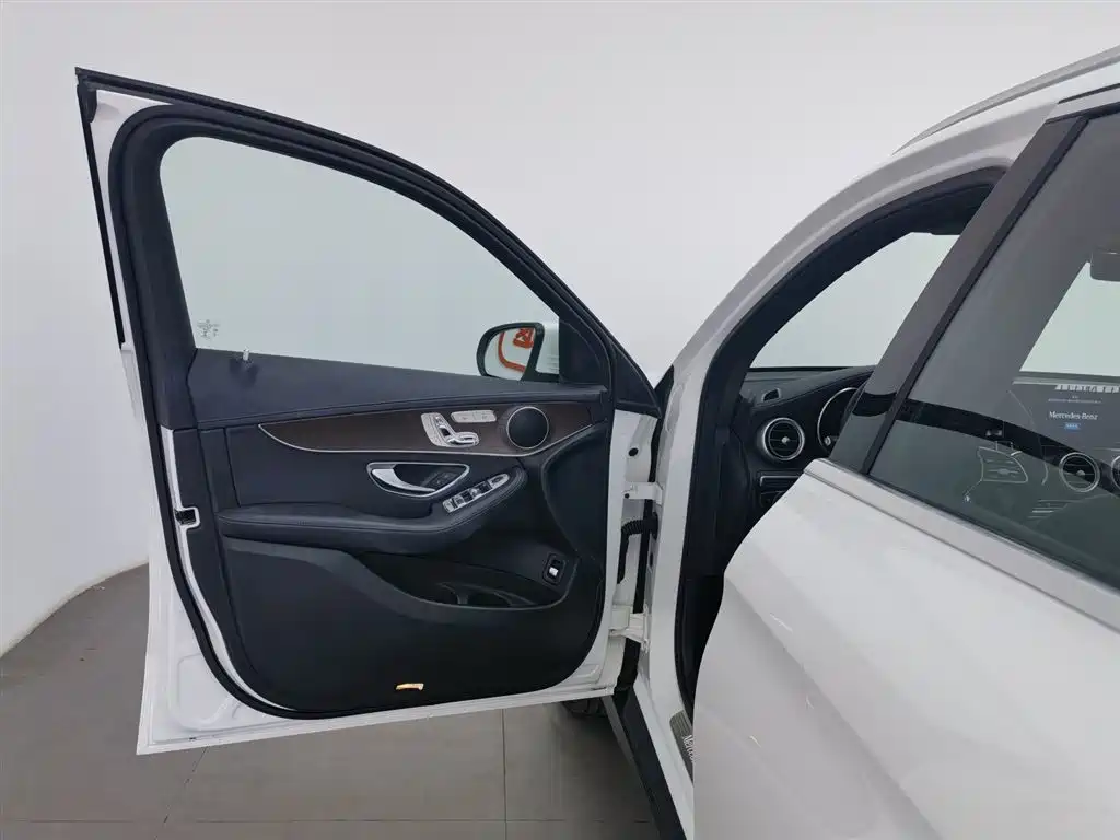 Mercedes-Benz GLC 2021 GLC 260 L 4MATIC Luxury фото 8