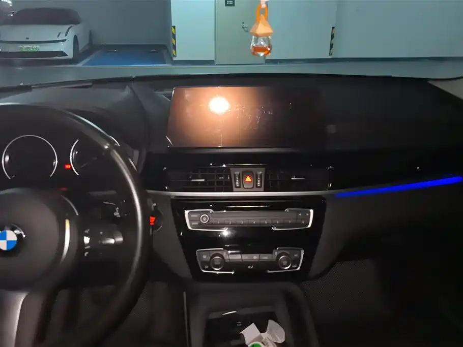 BMW X1 2021 sDrive25Li Leading фото 13