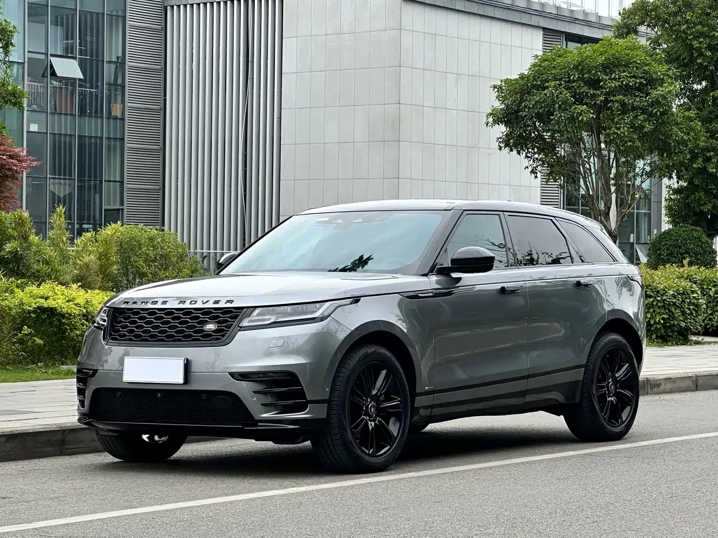 Land Rover Range Rover Velar 2022 250PS Golden Collector's Edition