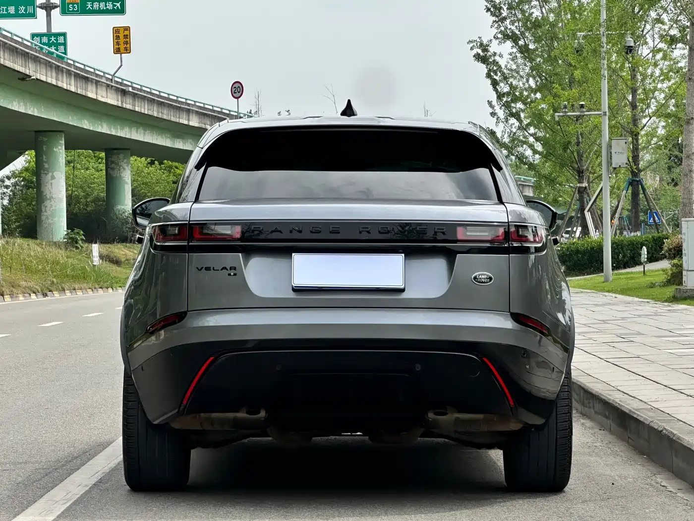 Land Rover Range Rover Velar 2022 250PS Golden Collector's Edition фото 12