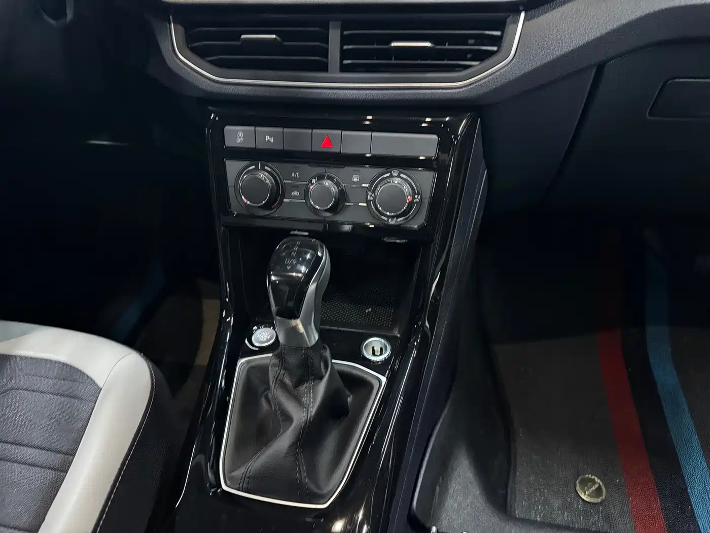 Volkswagen Tharu 2025 New Edge 1.5L Aspiration Edition фото 16