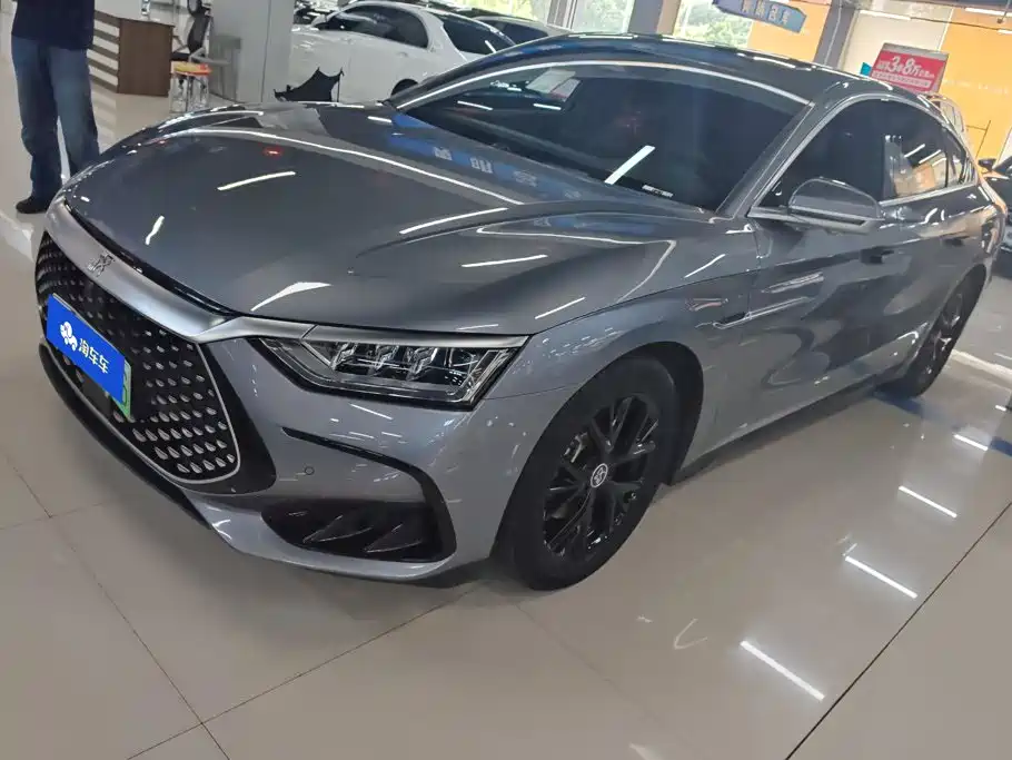 BYD Han 2023 DM-i Champion Edition 121KM Prestige