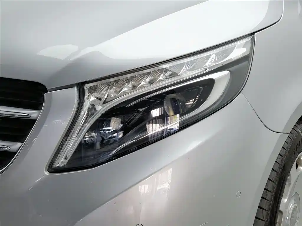Mercedes-Benz V-Class 2016 V 260 L Premium Long фото 7