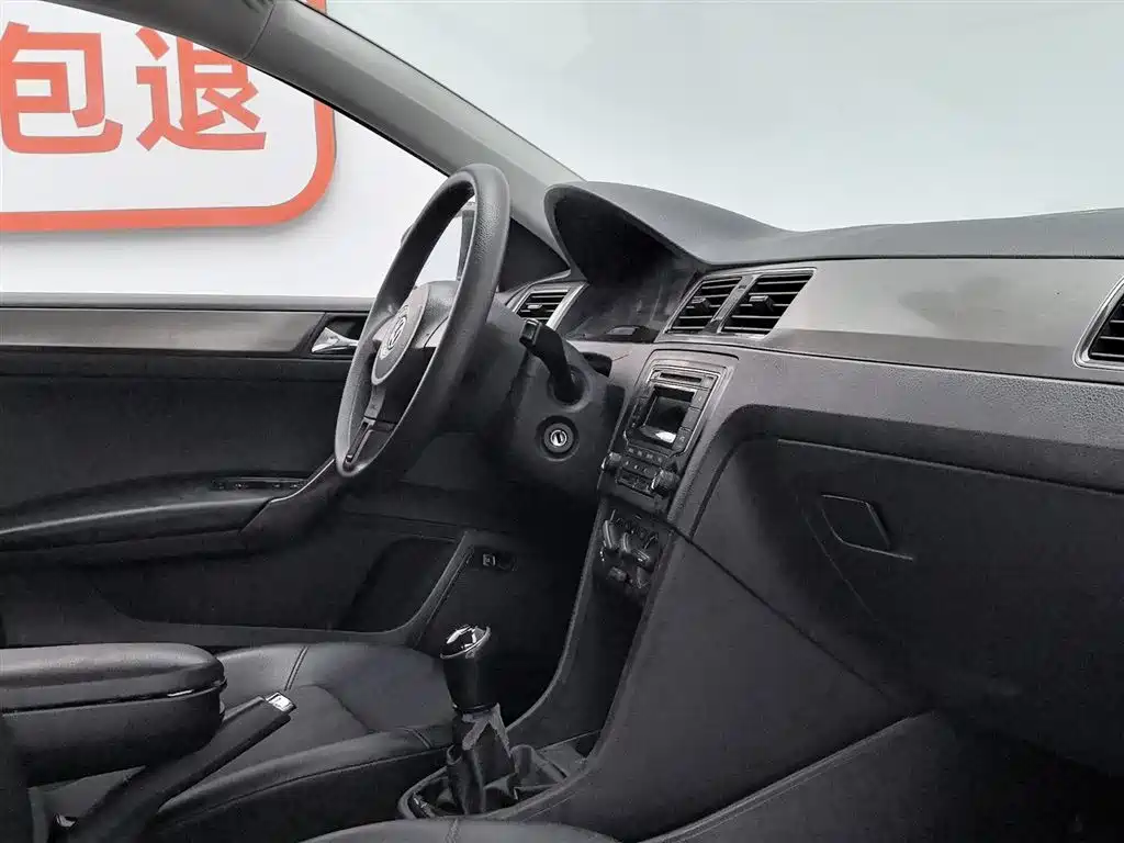 Volkswagen Santana 2015 1.6L Manual Comfort Edition фото 22