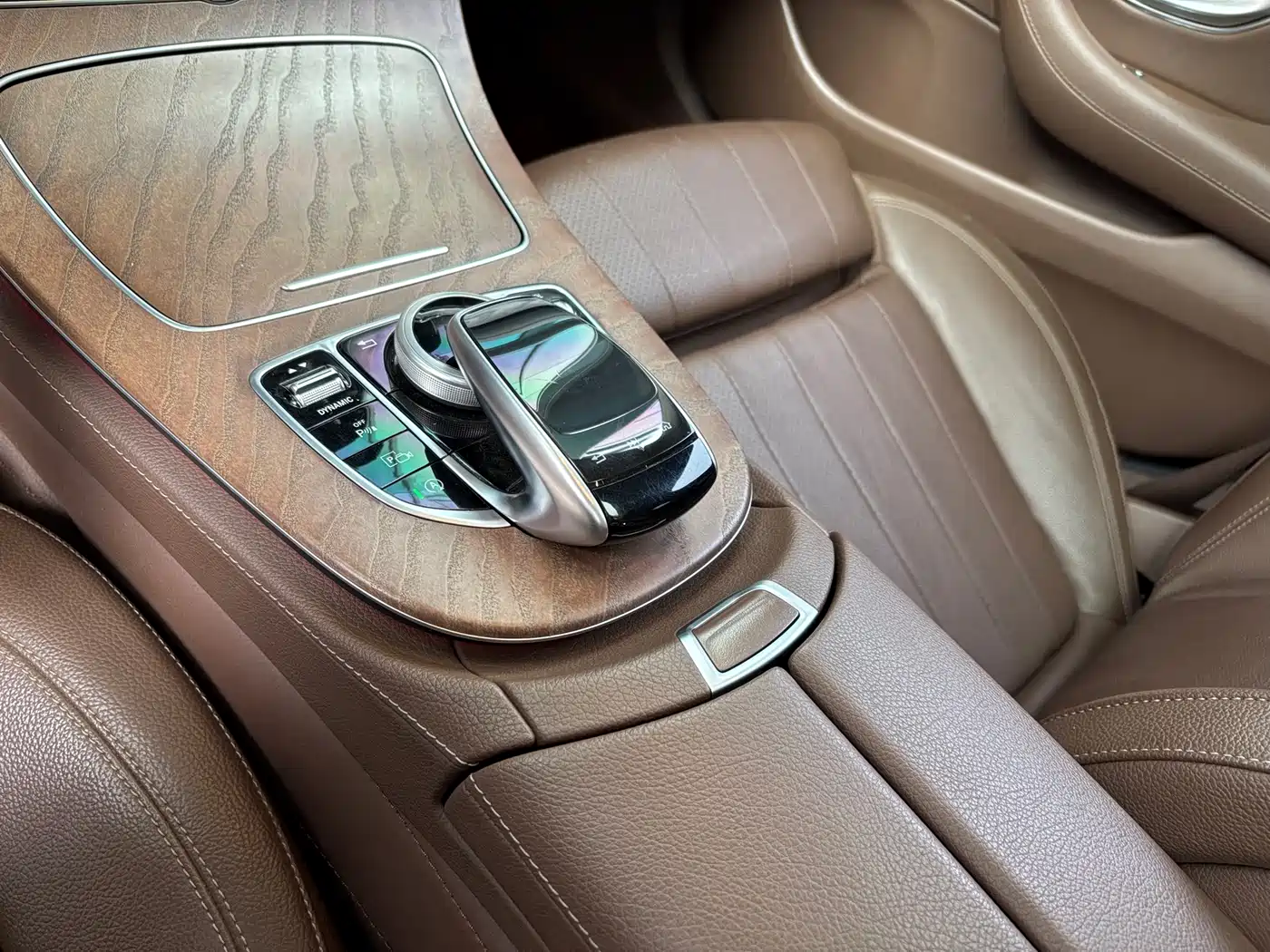 Mercedes-Benz E-Class 2018 E 200 L фото 27