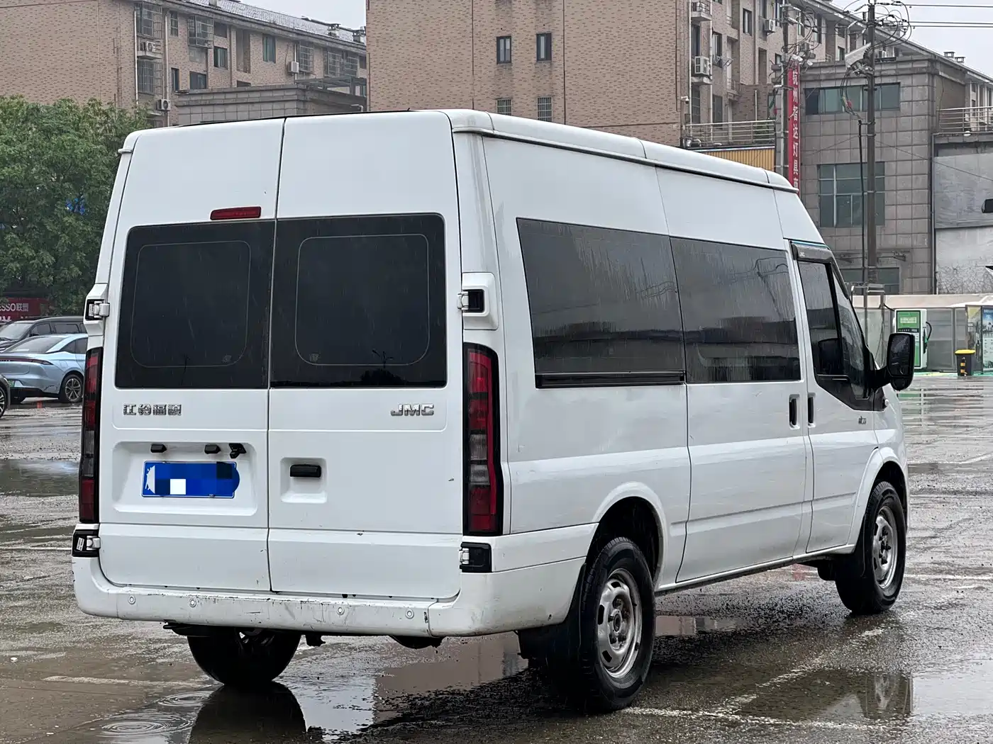 Jiangling JMC Fushun 2024 2023 2.0T Manual Medium Wheelbase Medium Roof Commercial Multi-Purpose Vehicle 7-Seater