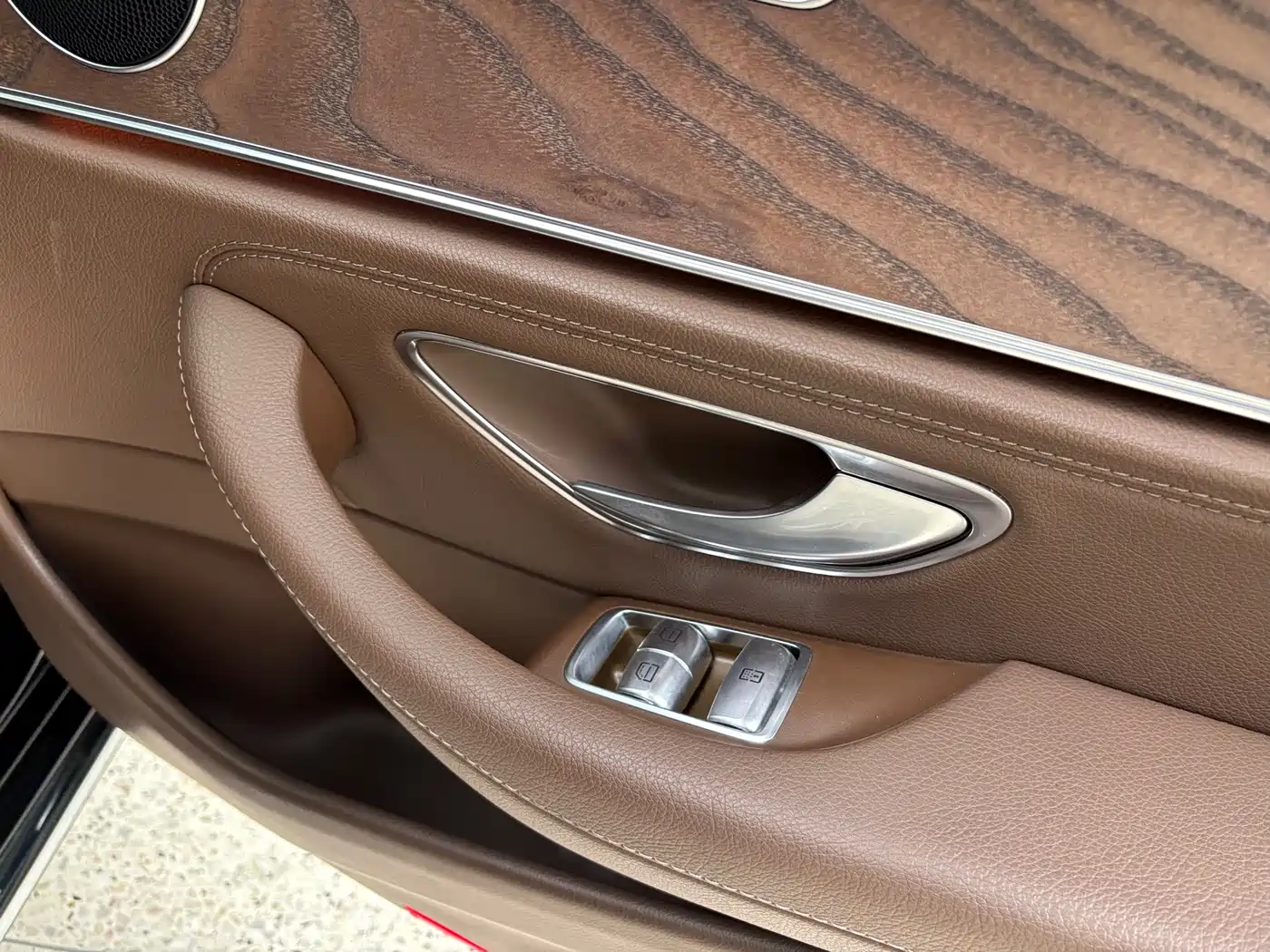Mercedes-Benz E-Class 2018 E 200 L фото 30
