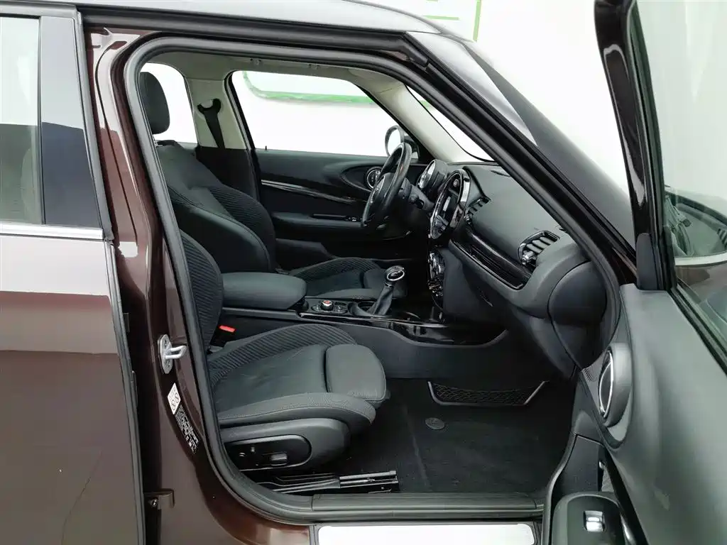MINI CLUBMAN 2016 Facelift 1.5T COOPER фото 23