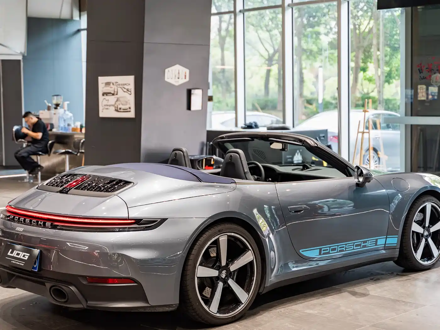 Porsche 911 2025 Carrera Cabriolet 3.0T фото 15