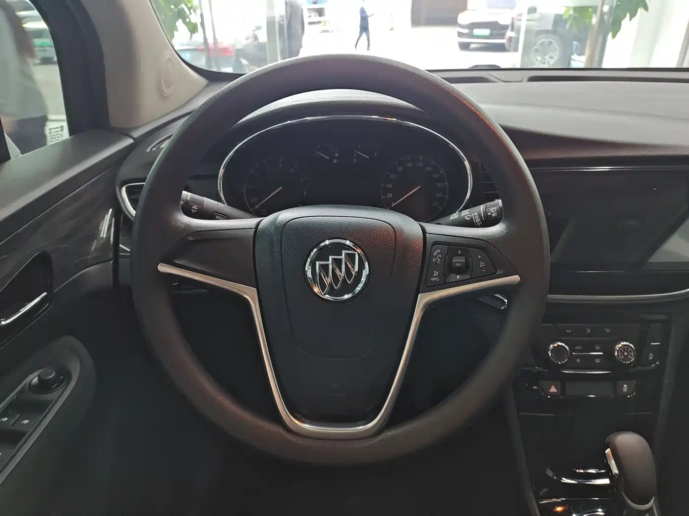 Buick Encore 2017 18T Automatic 2WD Urban Leading фото 10