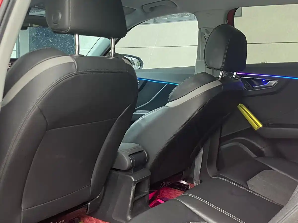 Фото 6 - Audi Q2L