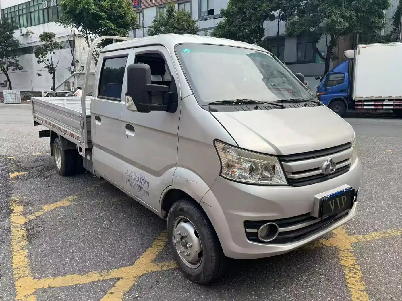 Changan Kuayue Kuayue King X5 2021 2021 Model 1.8L Gasoline Comfort Version Double Row Dual Rear Wheel Flatbed 3050mm Cargo Box LJ4A18Q6