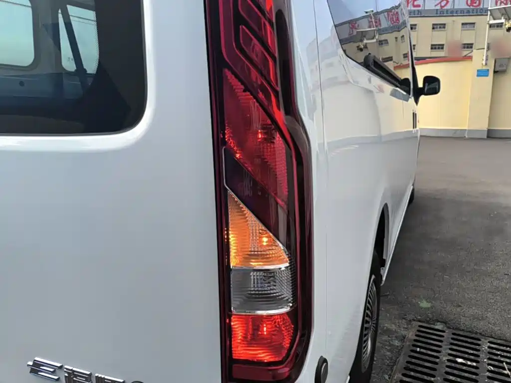 Jiangling E-Fushun 2025 2025 Clear Window Version 53.58kWh Medium Wheelbase Medium Roof