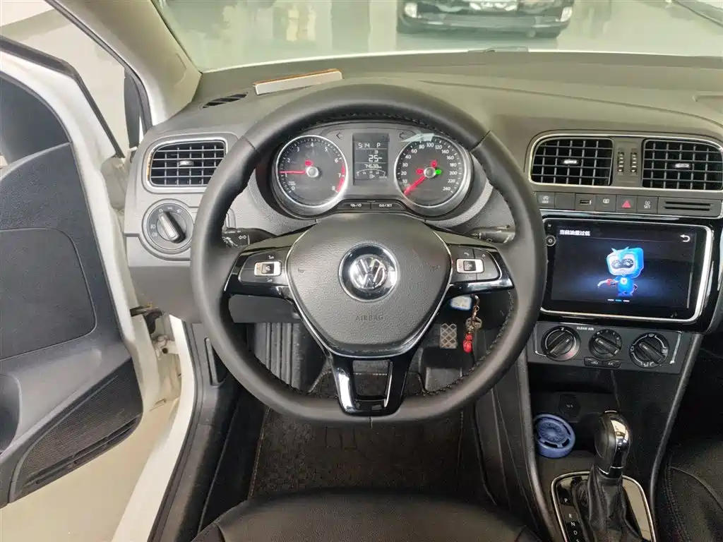 Volkswagen Polo 2018 1.5L Auto Comfort фото 11