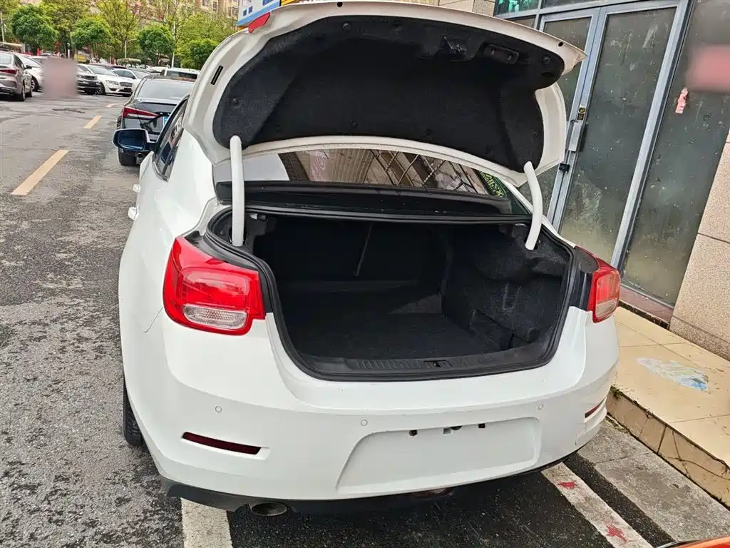 Chevrolet Malibu 2014 2.0L Automatic Luxury фото 19