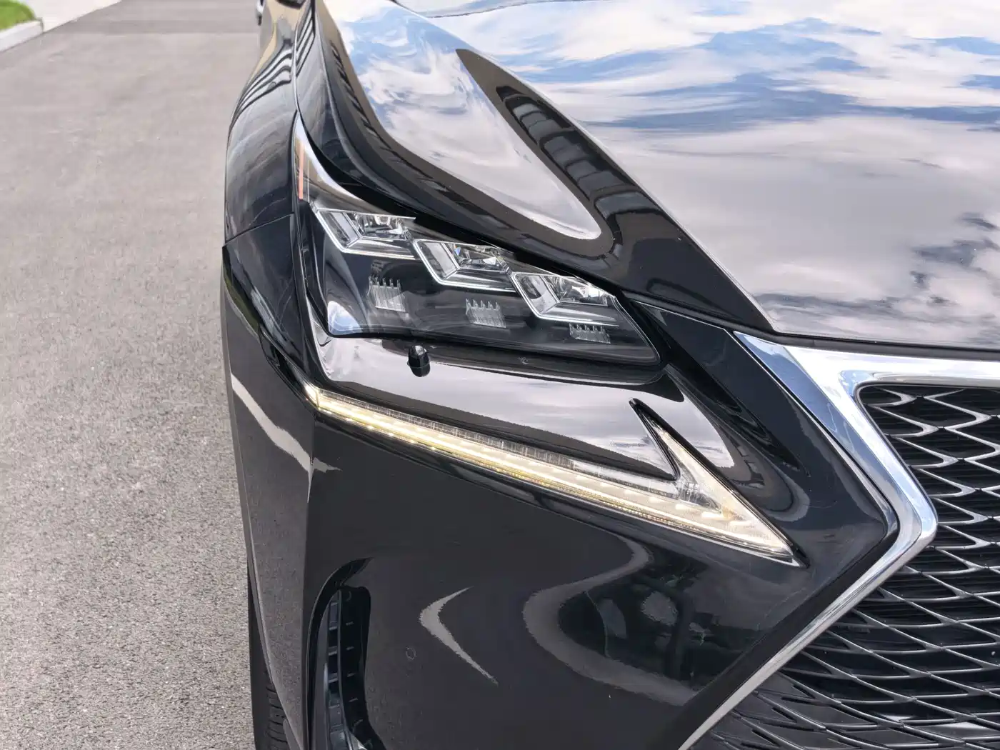 Photo 17 - Lexus NX