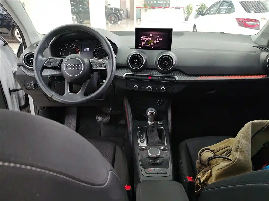 Audi Q2L 2018 35 TFSI Launch Exclusive Edition China V фото 6