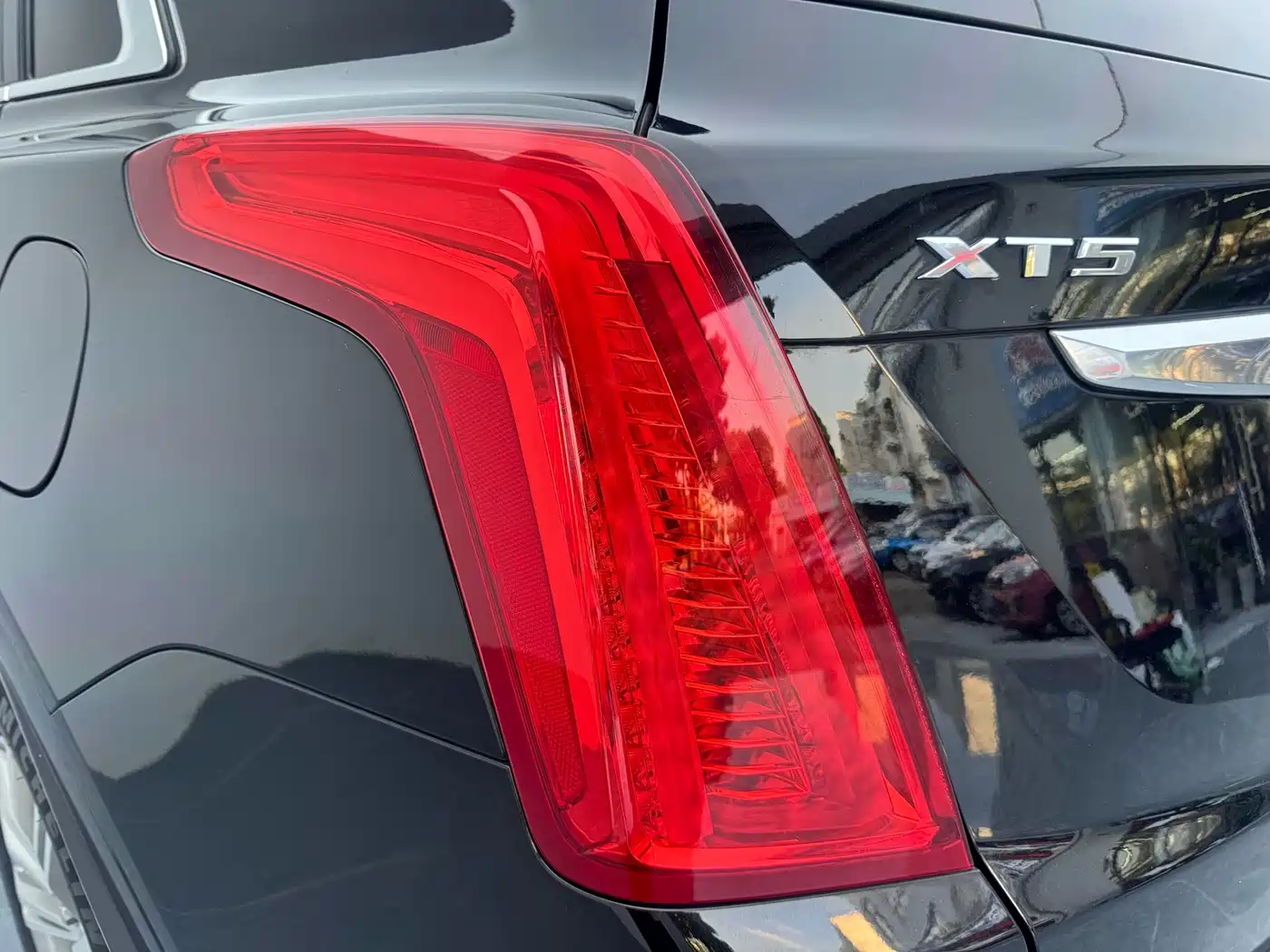 Cadillac XT5 2016 2016 25T Luxury Model