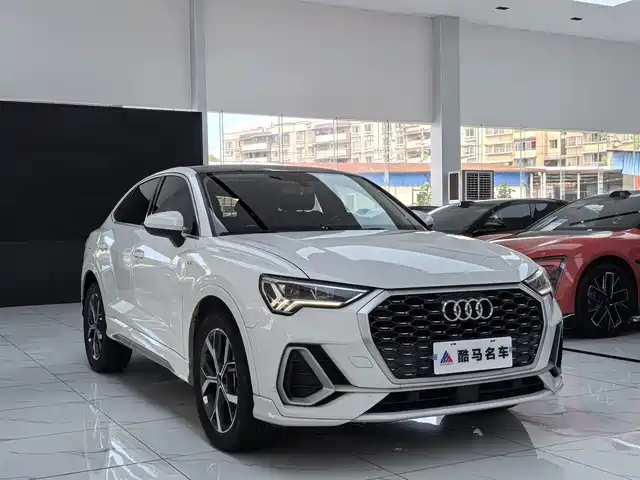 Audi Q3 Sportback 2020 40 TFSI Fashion — фото 3
