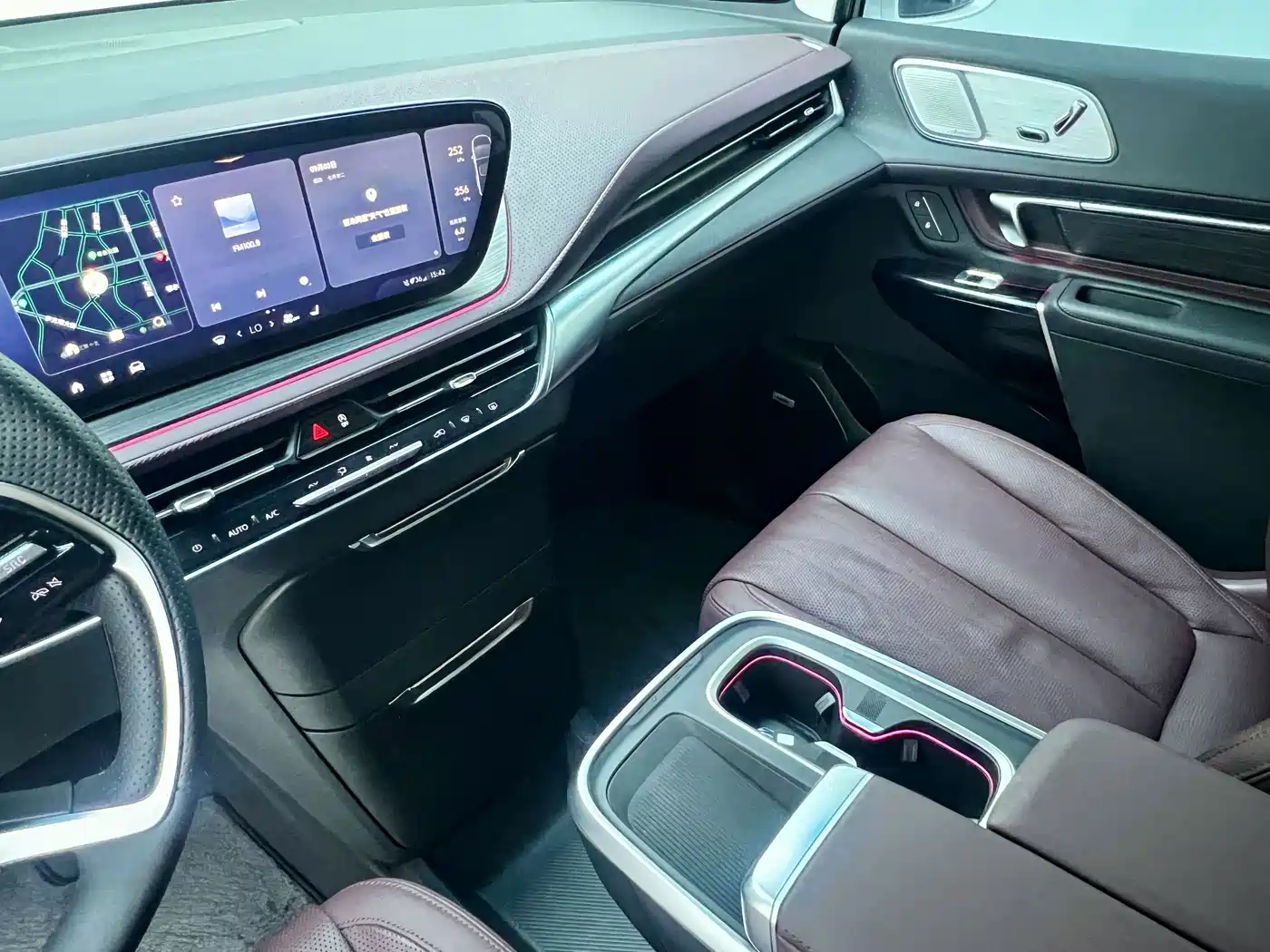 Buick Century 2024 2023 2.0T 7-Seater World Edition