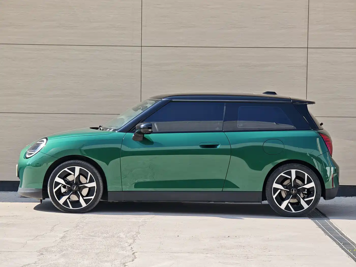 MINI ELECTRIC  COOPER