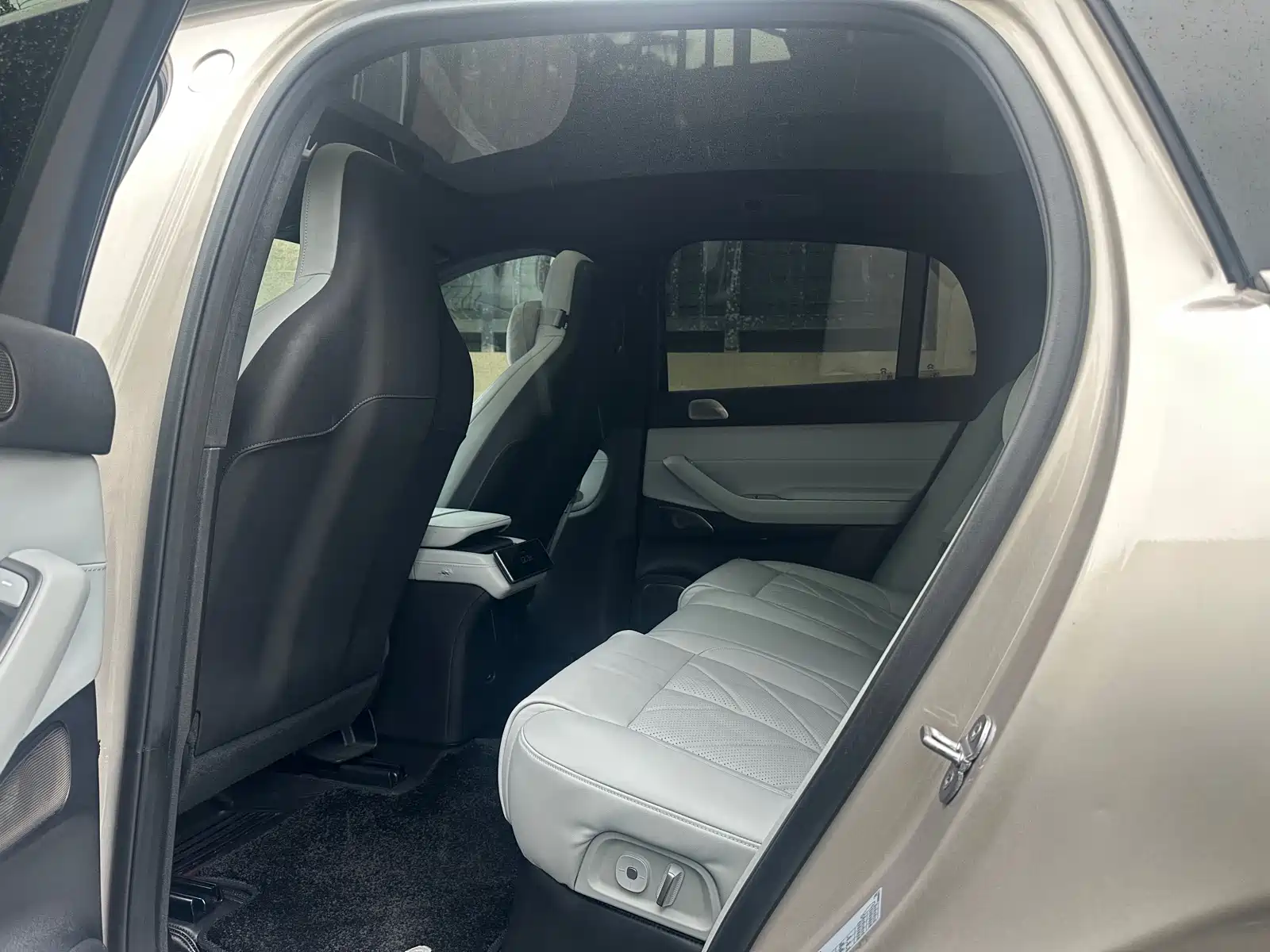 Фото 6 - NIO EC7
