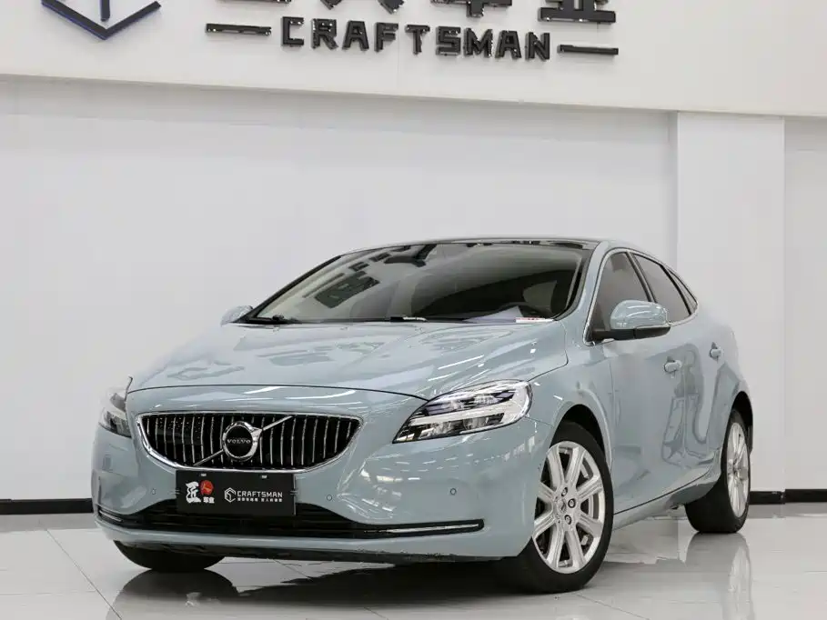 Volvo V40 2018 2018 T3 R-Design Edition
