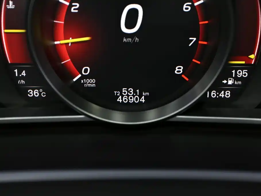 Volvo V40 2018 2018 T3 R-Design Edition