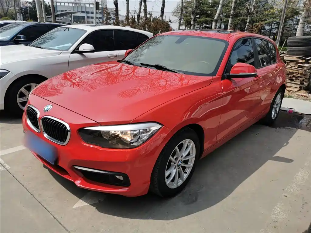 BMW 1 Series (Import) 2015 118i Leading фото 2