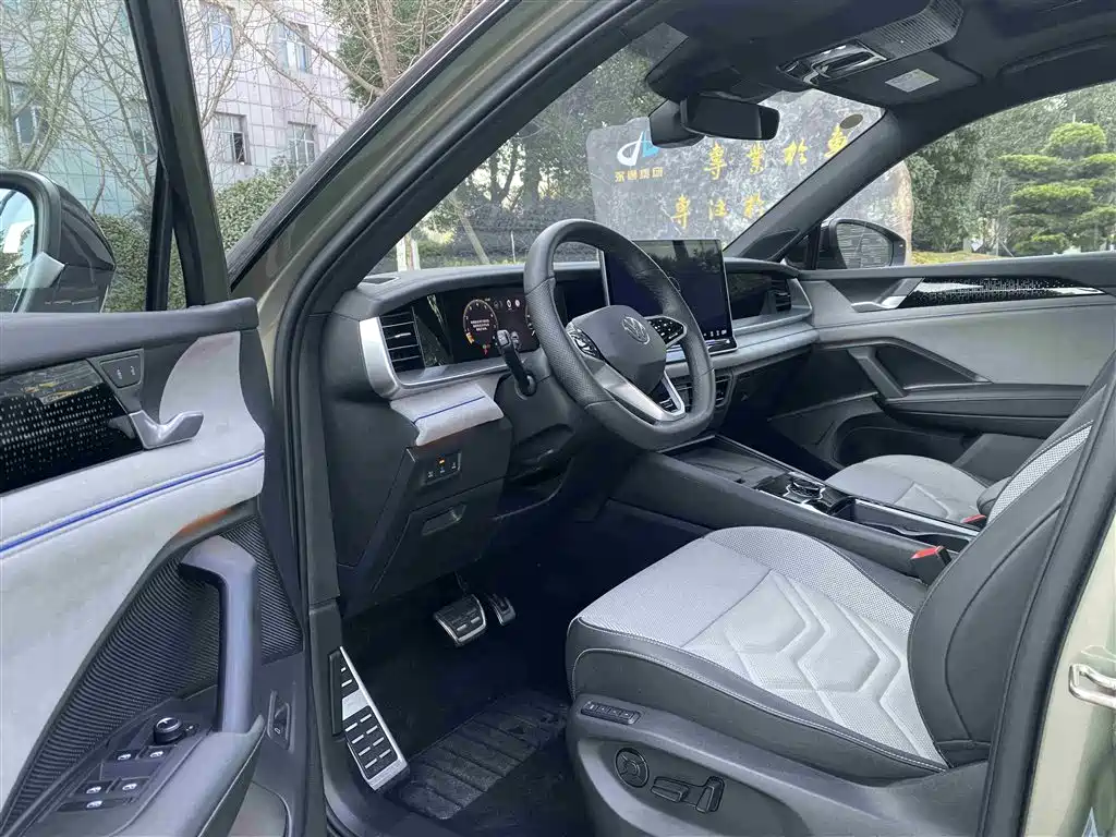 Volkswagen Tayron 2025 Model Tayron L 380TSI 4WD Luxury Easy Package фото 6