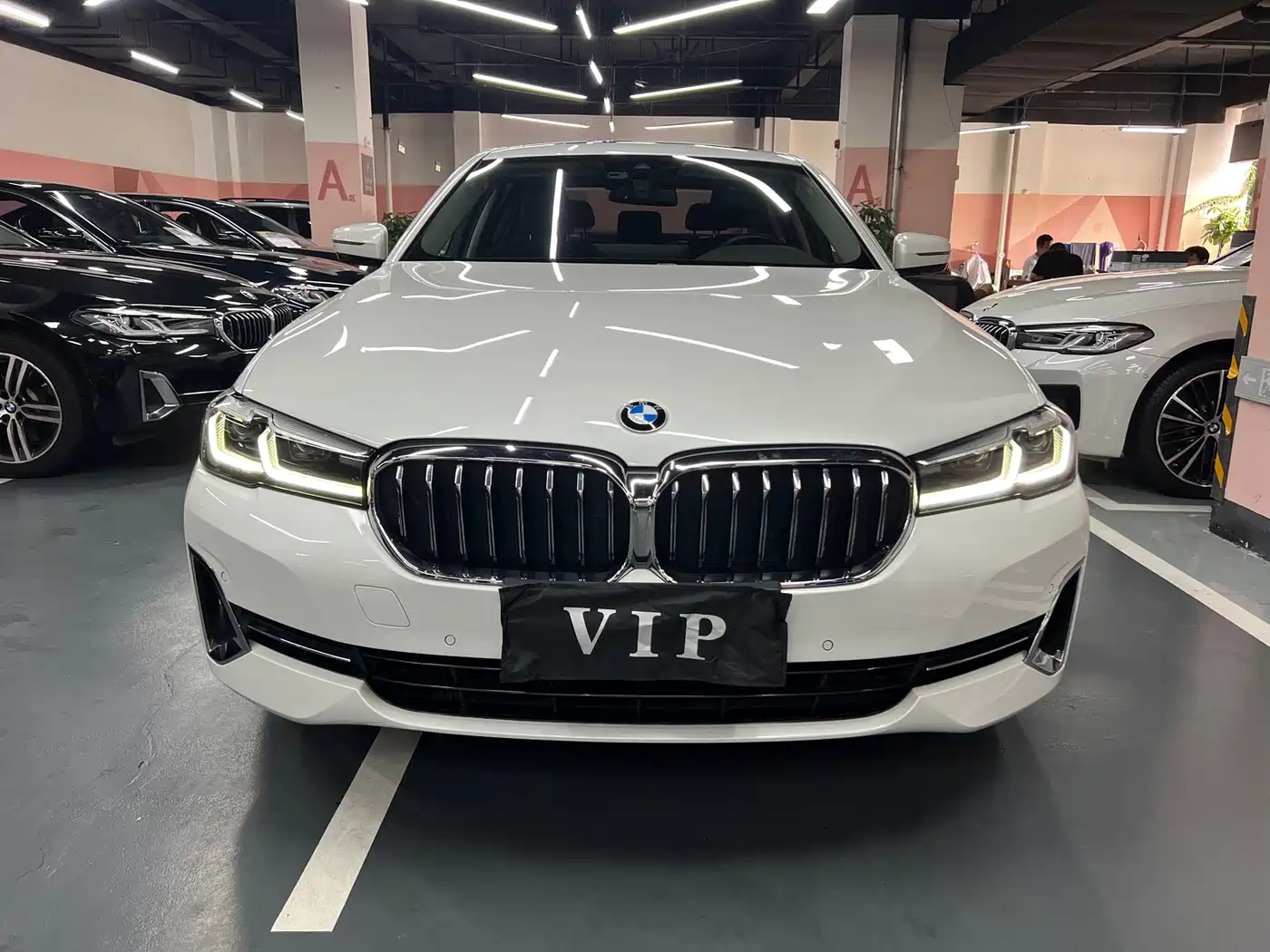 Фото 2 - BMW 5 Series