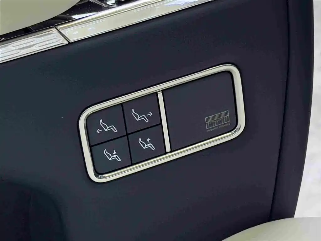 ZEEKR 009 2026 2024 6-seat Executive AWD 108kWh