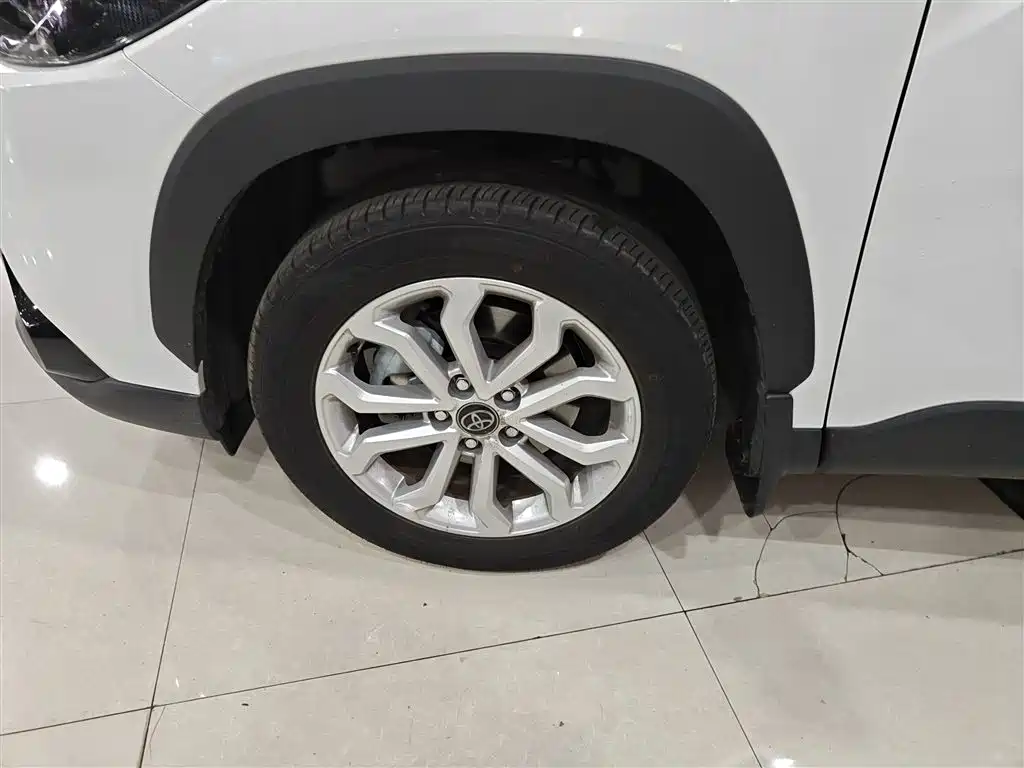 Toyota Frontlander 2024 2.0L Smart Hybrid Dual Engine Leading Edition фото 23