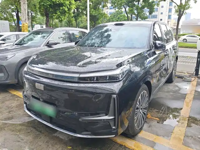  Geely Galaxy Galaxy M9 2025 Base Model
