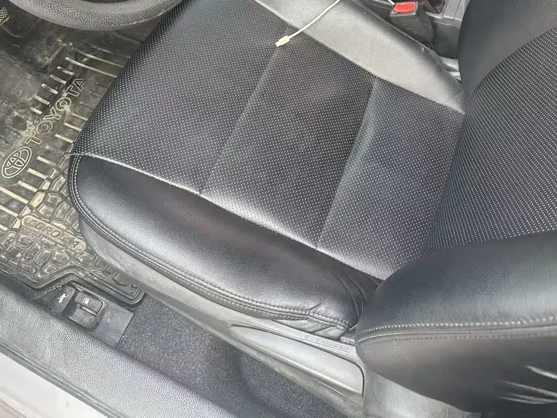Toyota Corolla 2017 1.6L CVT GL фото 2