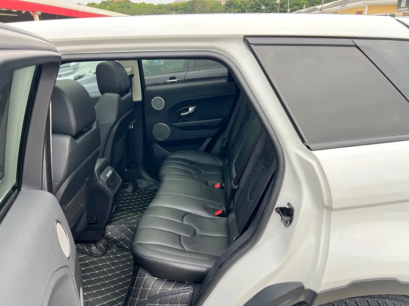 Land Rover Range Rover Evoque (Import) 2014 2014 2.0T 5-door Brilliance Premium