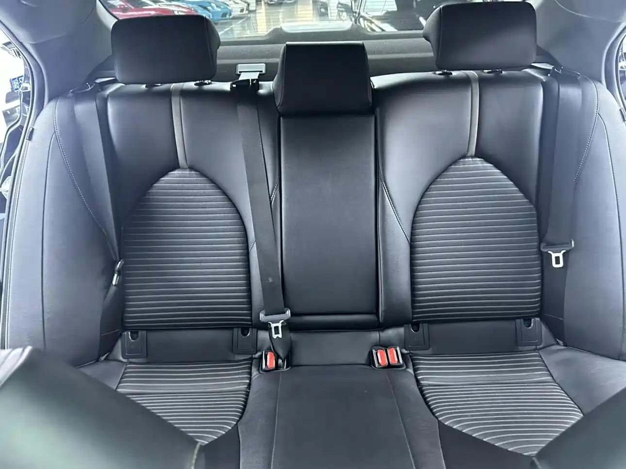 Фото 20 - Toyota Camry