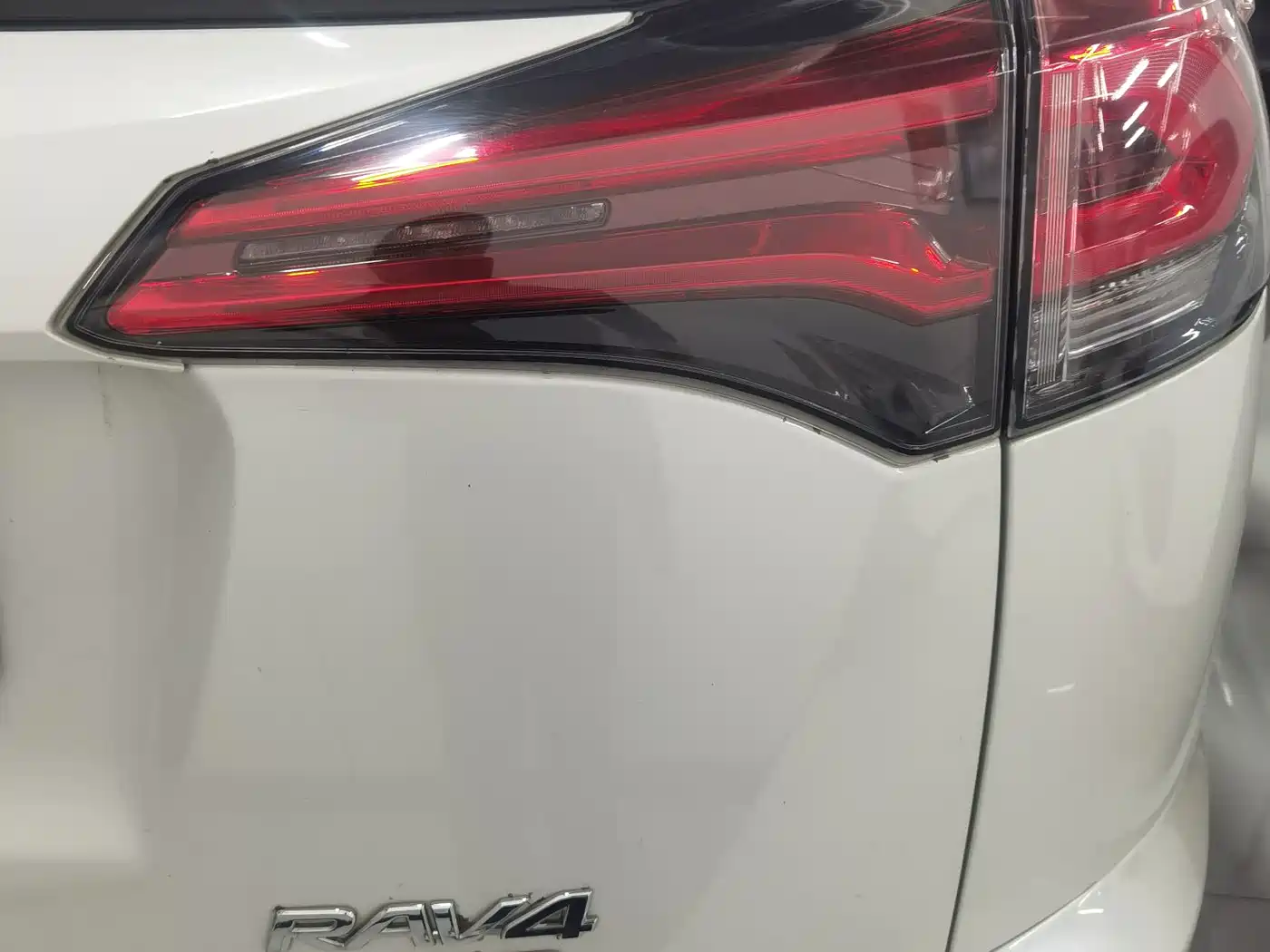 Toyota RAV4 Rongfang 2018 2.5L Automatic 4WD Elite i Edition фото 20